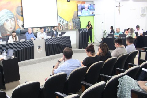 Câmara de Concórdia aprova 30 milhões de reais para pavimentação e iluminação pública