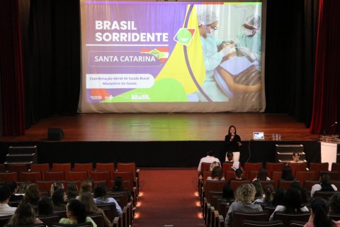 Concórdia sediou o encontro macrorregional de Saúde Bucal