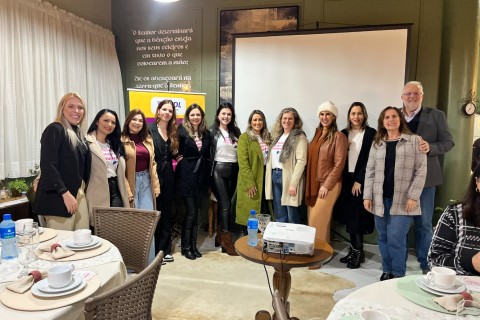 CDL Mulher promove palestra sobre posicionamento de marca e reúne empreendedoras em Concórdia