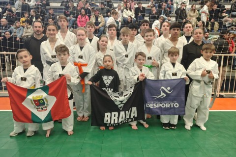 Com 18 Ouros, Equipes de Artes Marciais de Concórdia Brilham em Competições Regionais